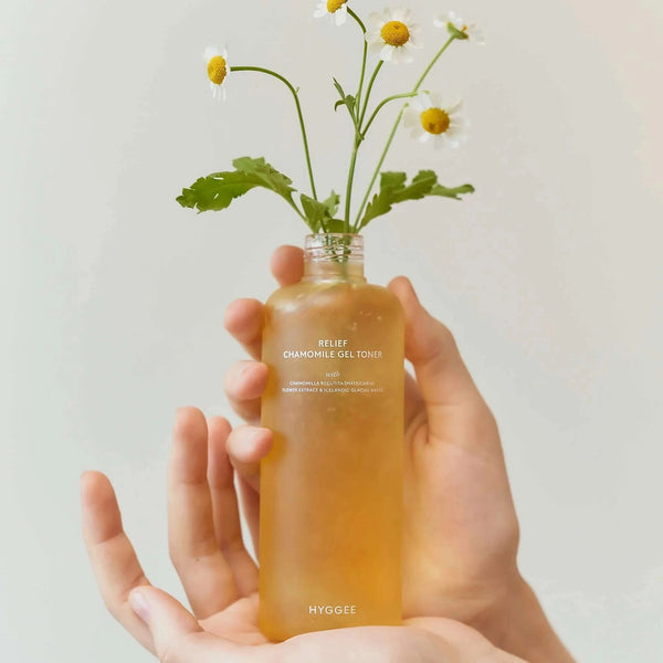 Gels-tonis jutīgai ādai ar kumelītēm Hyggee Relief Chamomile Gel Toner