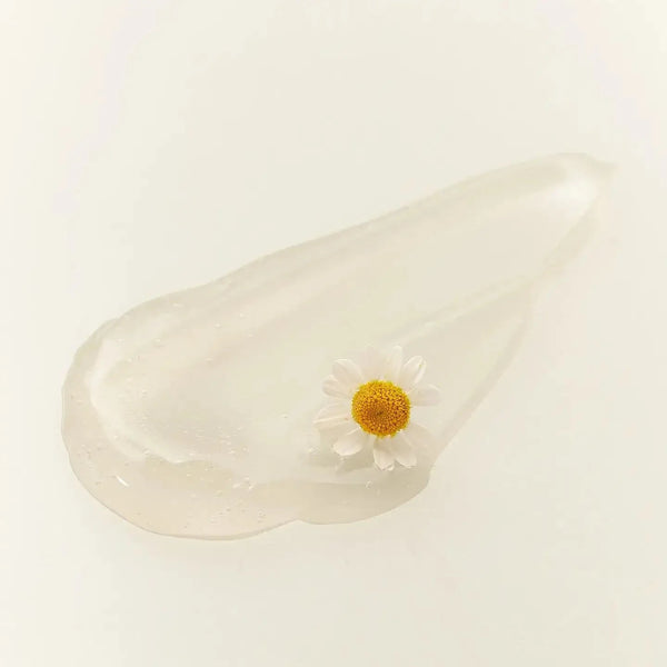 Gels-tonis jutīgai ādai ar kumelītēm Hyggee Relief Chamomile Gel Toner