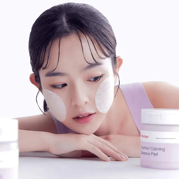 Nomierinoši liposomu spilventiņi iekaisuma novēršanai Manyo Heather Calming Essence Pad