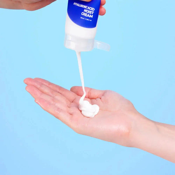 Krēms dziļai ādas mitrināšanai ar hialuronskābe IsNtree Hyaluronic Acid Moist Cream