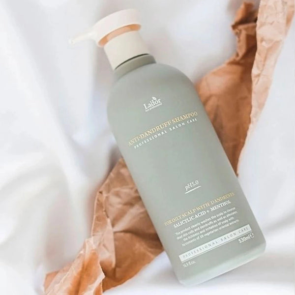 Pretblaugznu šampūns ar zemu skābju līmeni Lador Anti Dandruff Shampoo