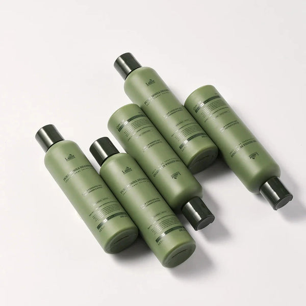 Atsvaidzinošs šampūns ar hennu, kaktusu un mentolu Lador Pure Henna Shampoo